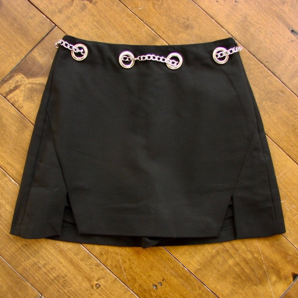 Black Grommet Chain Mini Skort Skirt Maniere deVoir Goth Punk NEW NWOT UK Size 6